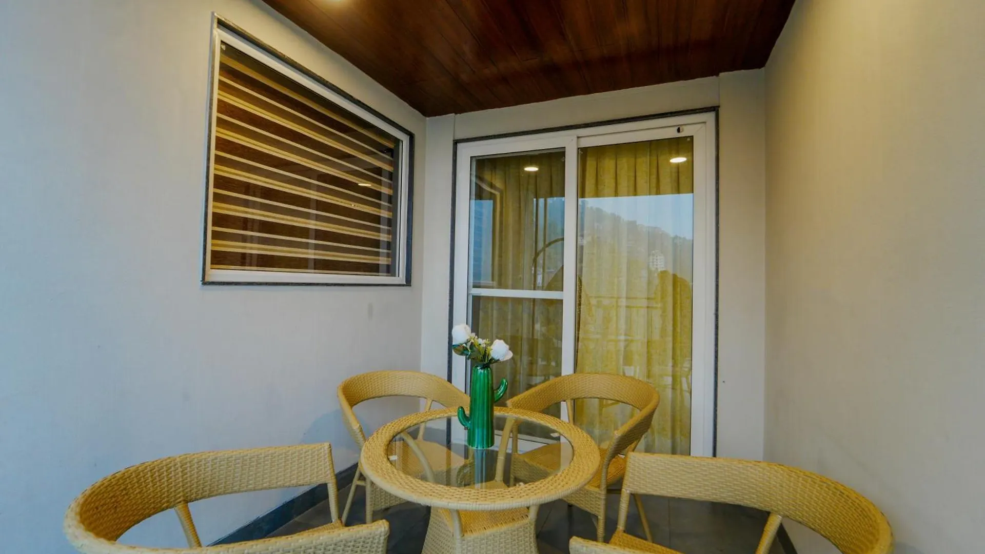White Breeze Appartment 3Bhk Shimla India