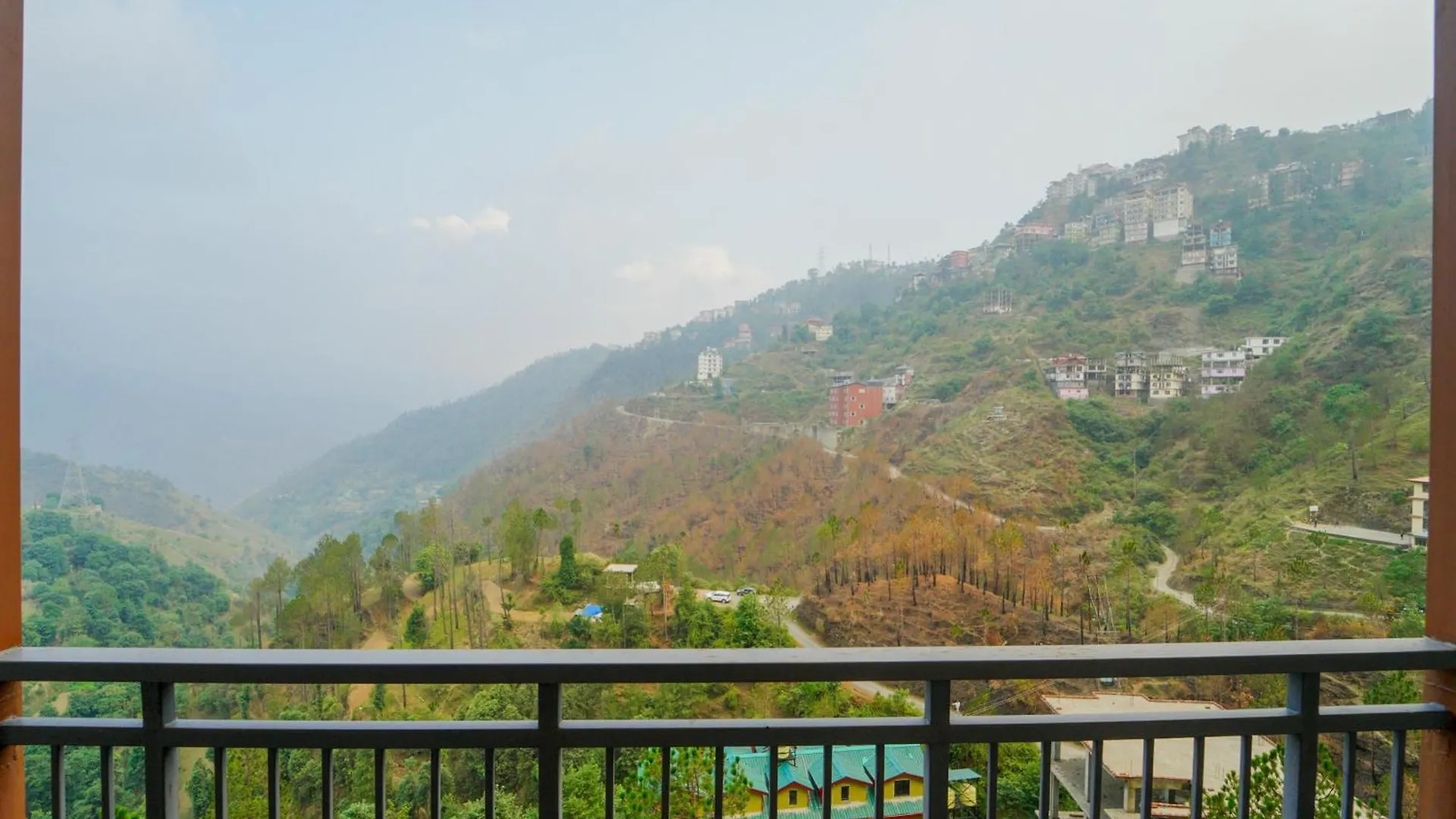White Breeze Appartment 3Bhk Shimla Holiday home